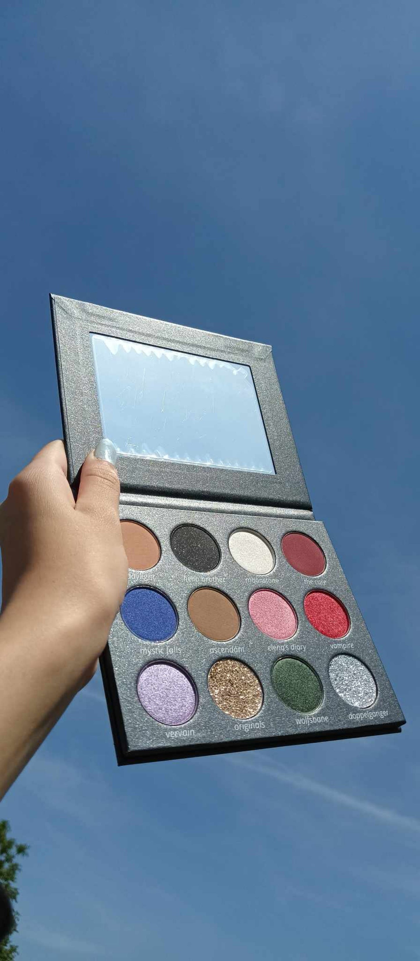 The Vampire Diaries X Pyrope Beauty Eyeshadow Palette